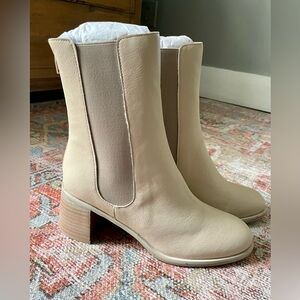 Off white Cora Stacked Heel Chelsea Boot Size 9